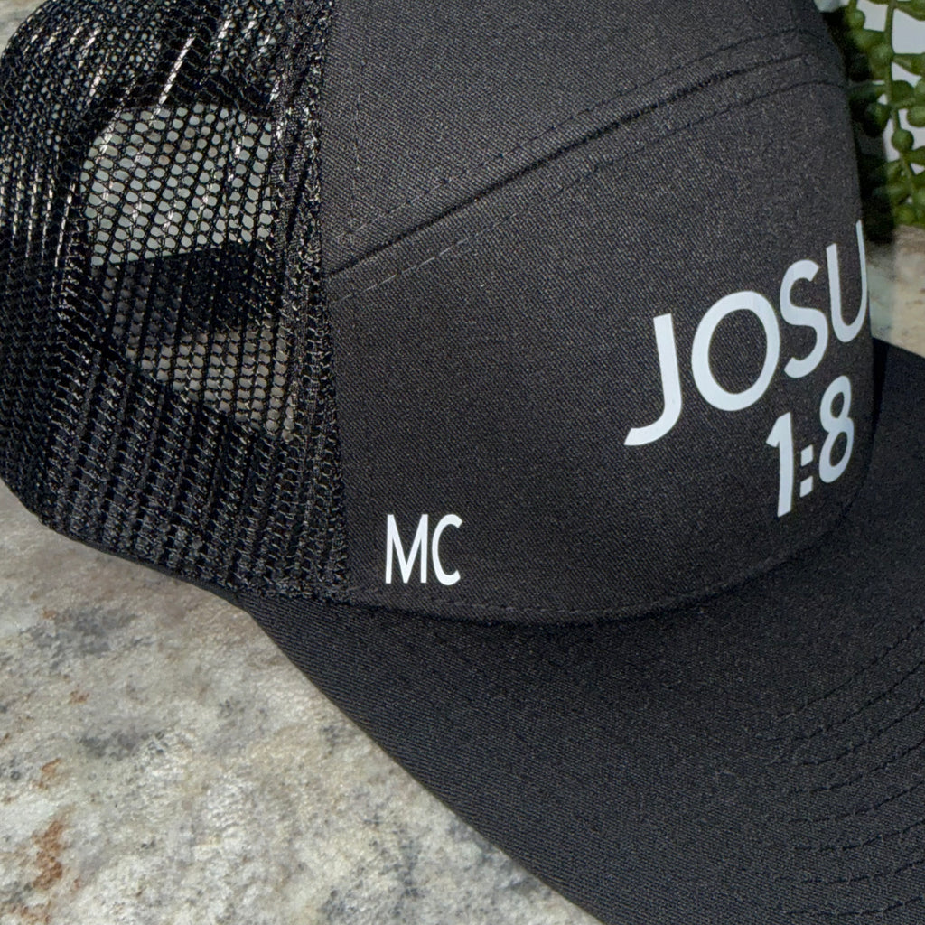 Gorra Trucker Cristiana – Josué 1:8 | Personalizada